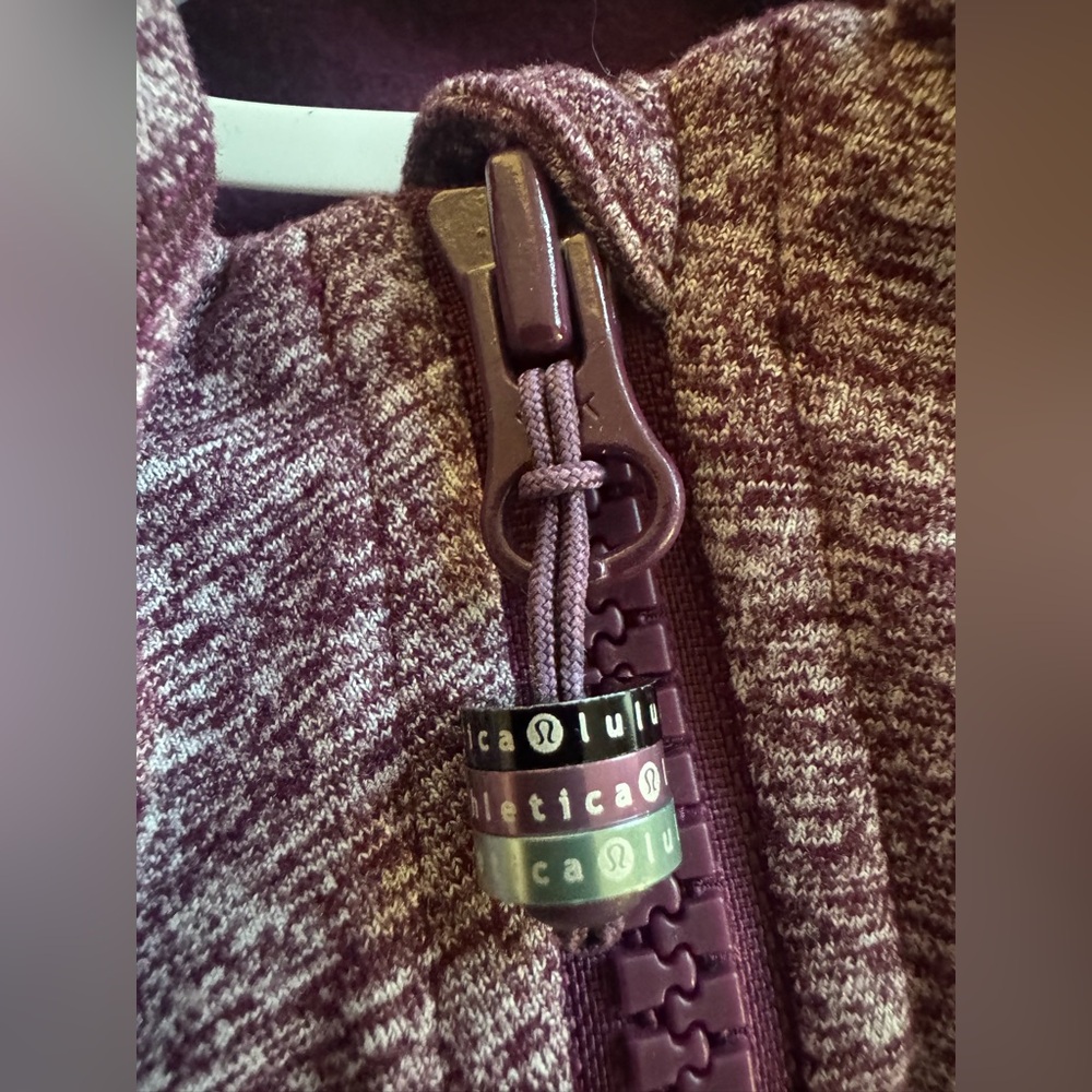 Lululemon Zip, EXCELLENT condition 🩷 - Picture 4 of 9
